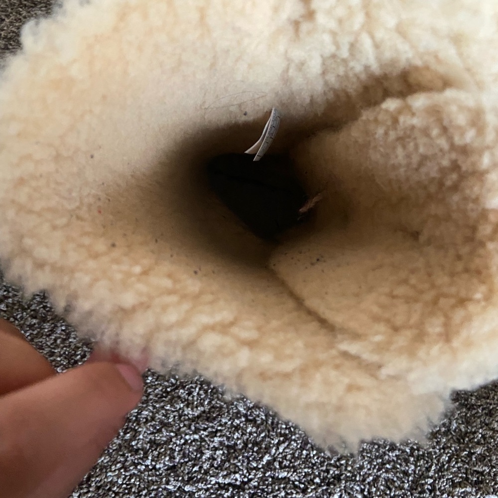 UGG boots - Picture 3 of 7